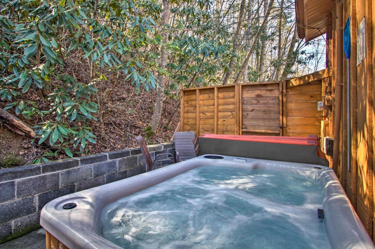 Villa Couples Cabin Great Smoky Arts And Crafts Community Gatlinburg Exterior foto